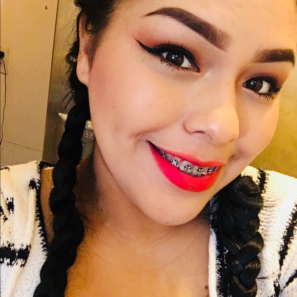 💕trades Last price ❤️brand new in box set of Lips - Picture 7 of 8